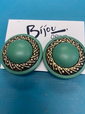 Bijou Drive Green Statement Clip-On Earrings with Antique Gold Accent